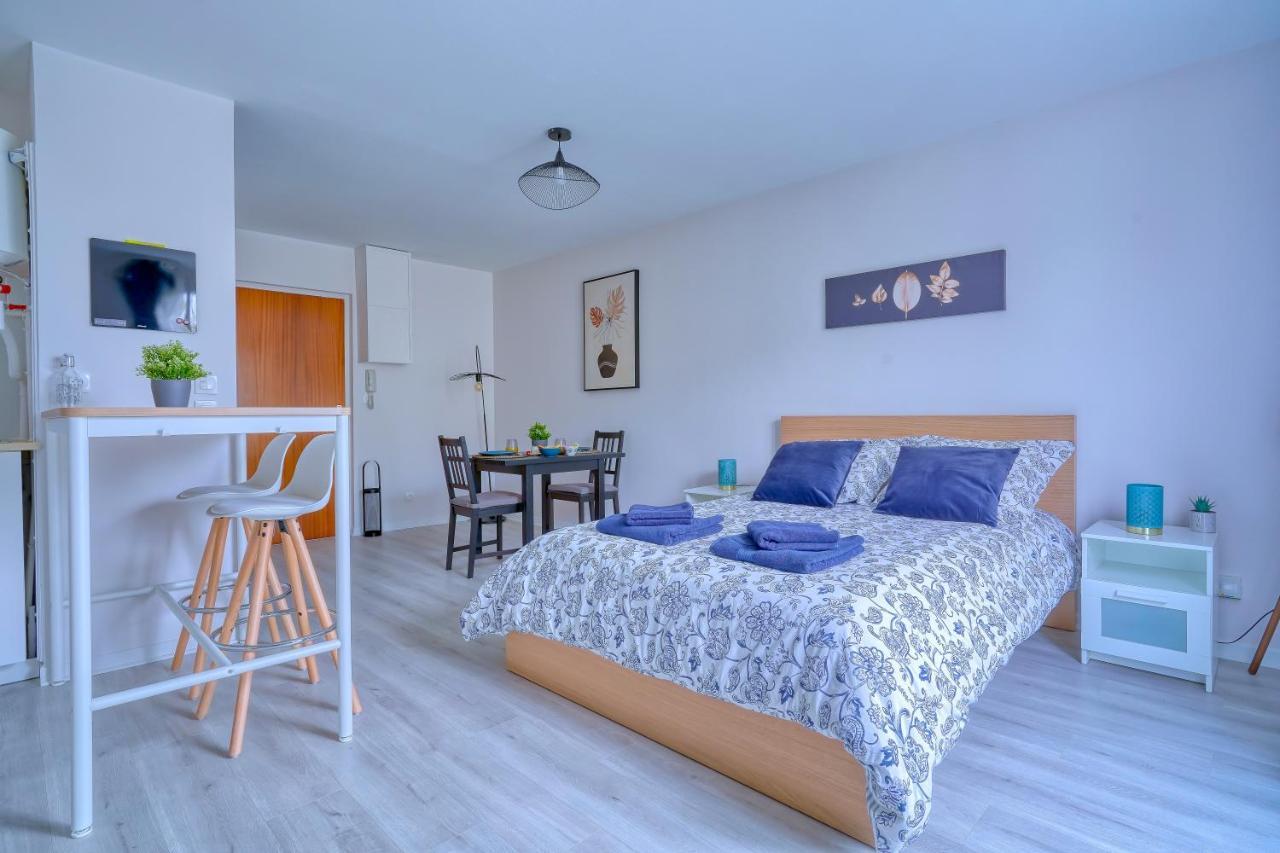 Logement Elora Courcouronnes Exterior photo